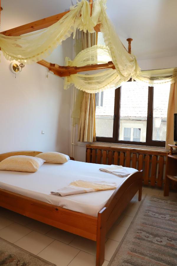Hotel Mishel Kocherinovo Exterior photo